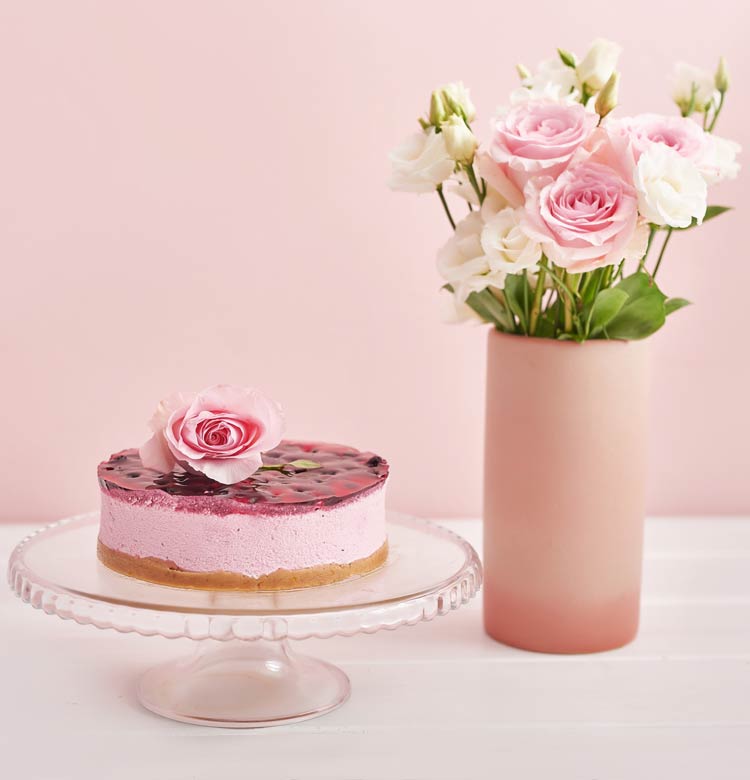 Flowers and Cake Online